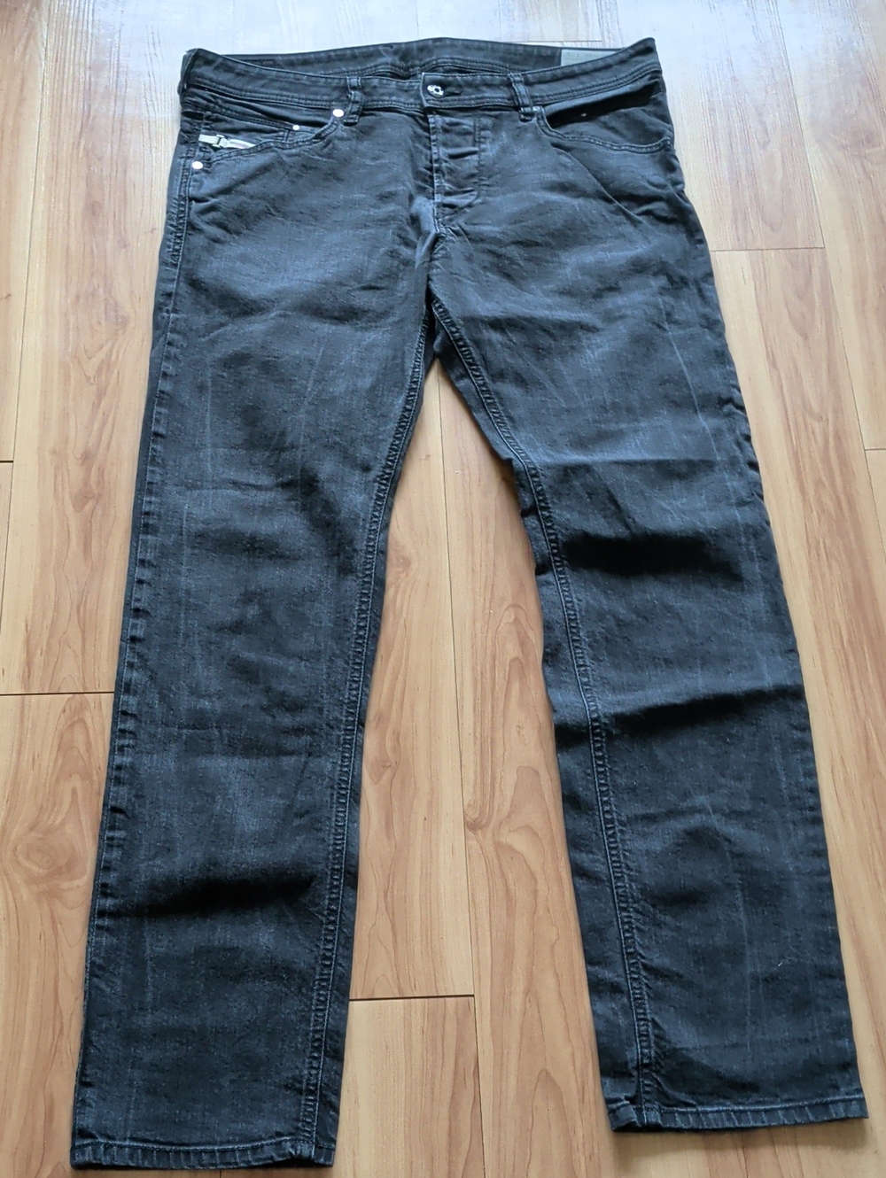 Men's Black Diesel Straight-Leg Jeans